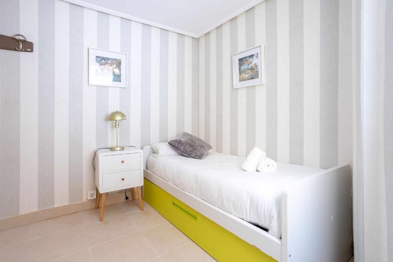 Old Port Apartamento Con Vistas Al Puerto 베르메오 외부 사진